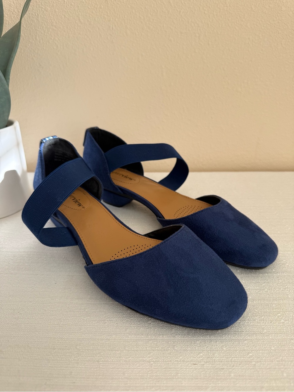 New Comfort Camilla View Microfiber Women's Navy Low Heel Strap Flats